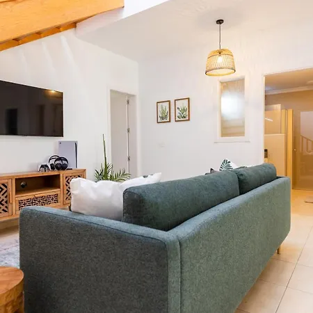 Penguina Play Blanca Lanzarote Vila